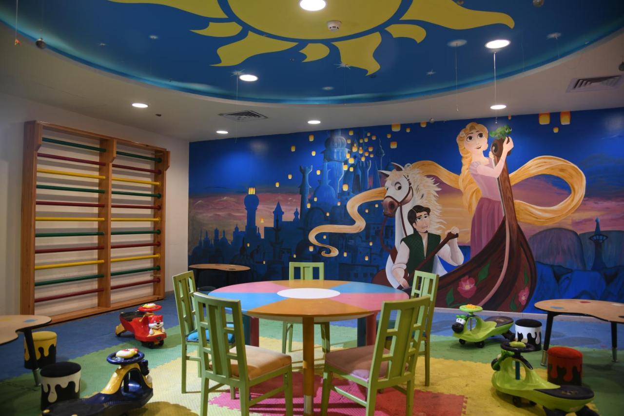 Tolip El Forsan Hotel İsmailiye Dış mekan fotoğraf The Tangled-themed playroom at the Children's Hospital of Philadelphia